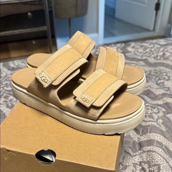 UGG Zayne Slides ll women’s size 7 - Picture 1 of 7